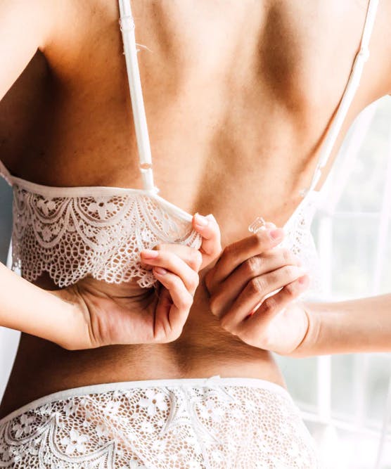 Does Going Braless Really Help Prevent Your Breasts From Sagging? Here's  What You Should Know