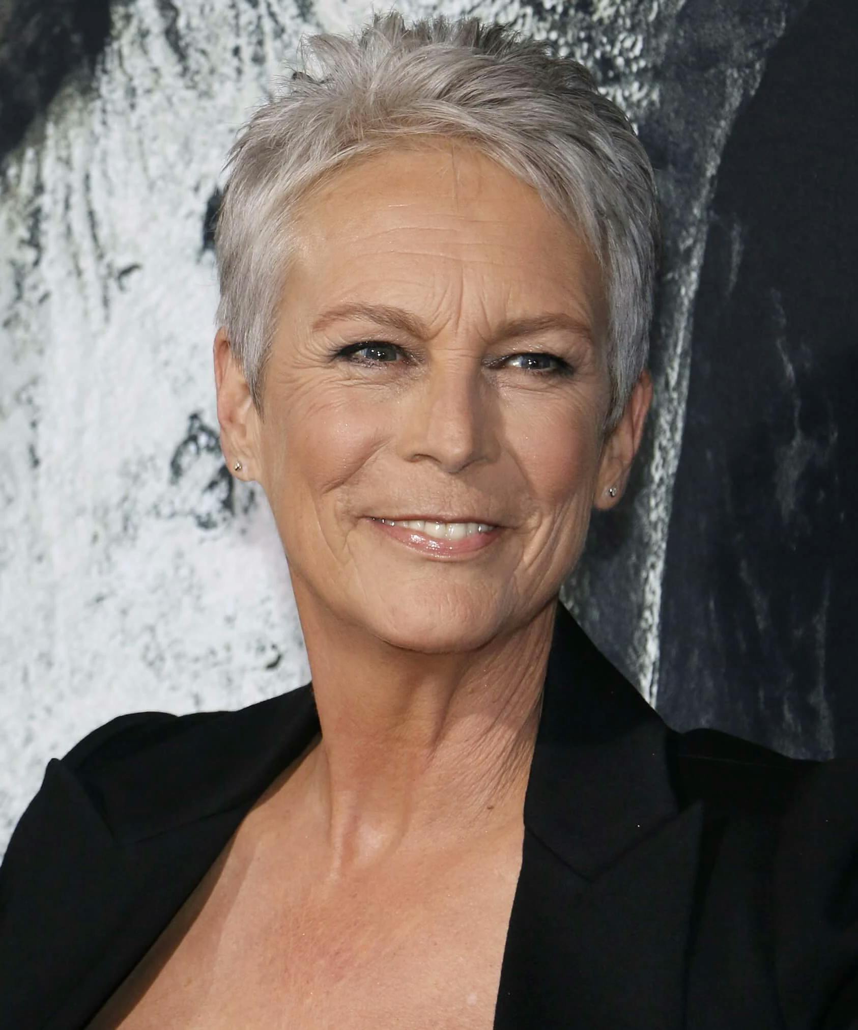 shutterstock Jamie Lee Curtis Disapproves Of Plastic Surgery For ‘Wiping Out Generations Of Beauty’