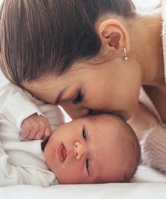 How To Fall In Love With Your Baby When It Just Doesn't "Happen"