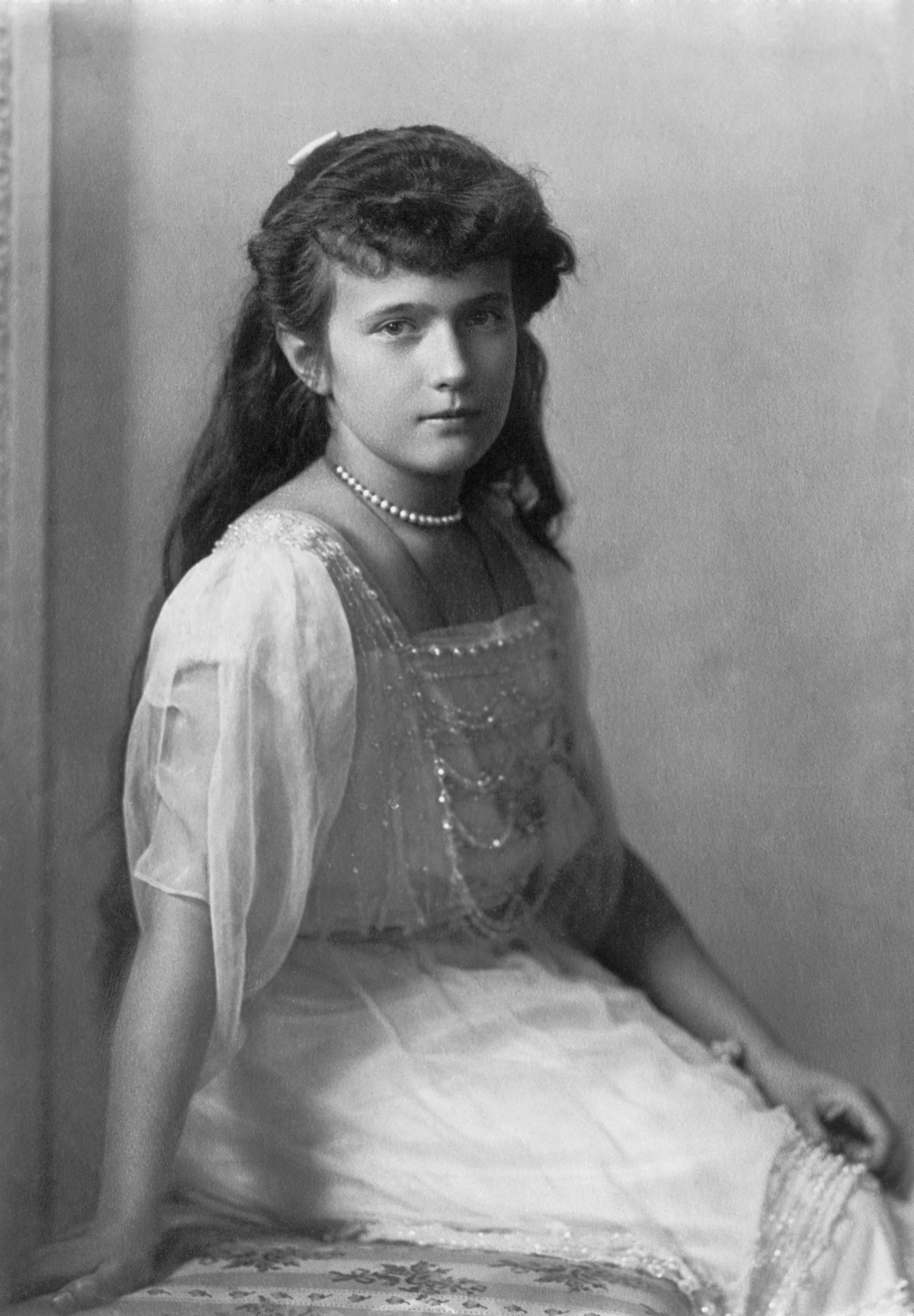 Grand Duchess Anastasia Nikolaevna of Russia, before 1918. Boissonnas et Eggler, St. Petersburg, Nevsky 24. – Bain News Service, publisher., Public domain, via Wikimedia Commons.