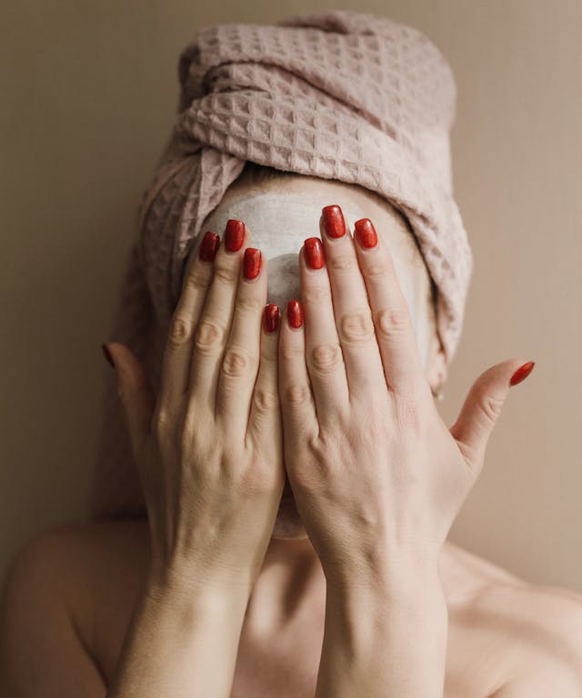 Cracking Fingernails? Here’s How To Improve Your Nail Health
