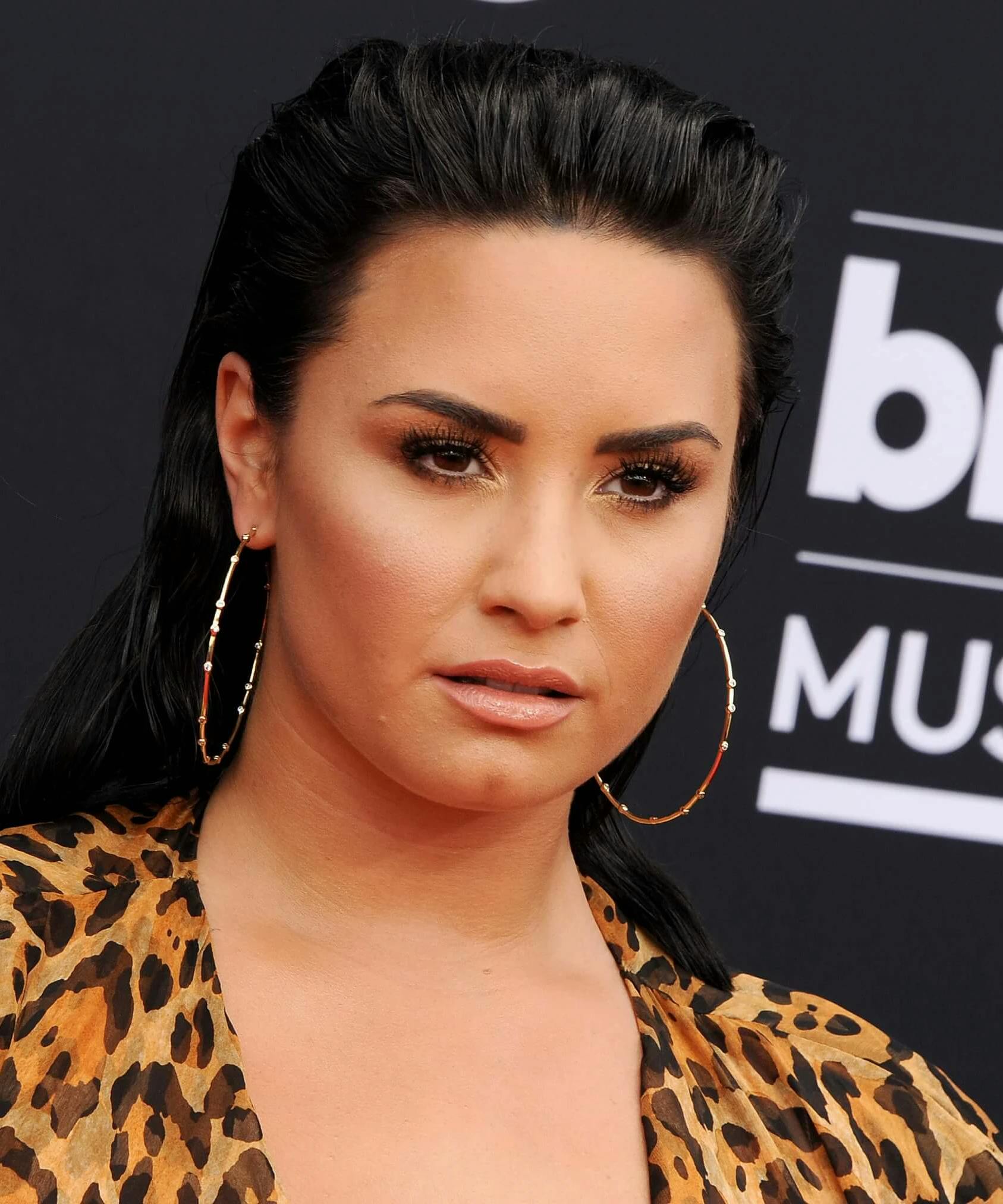 Demi Lovato Punches Down At A Small Business During The Pandemic