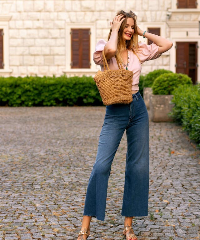 How To Actually Look Cute In Mom Jeans This Summer