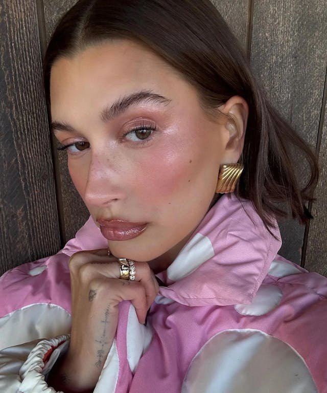 I Tried Hailey Bieber’s Viral Beauty Hack And It Forever Changed How I Do My Makeup
